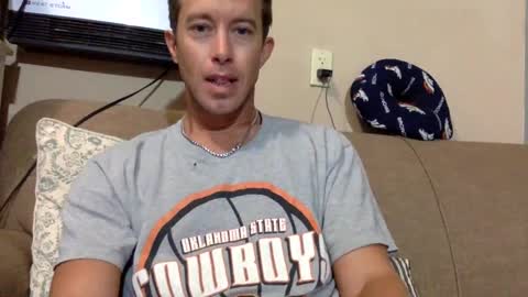 Snapshot of collegedudejames chatting on 09/10/25, 04:07 DILF James online show from 09/10/25, 04:07