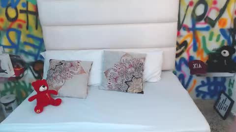 valentina online show from 11/12/25, 12:38