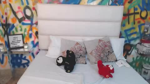 valentina online show from 11/15/25, 02:57