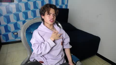 collinstone online show from 02/04/25, 08:17