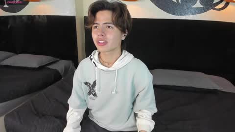 collinstone online show from 02/06/25, 08:34