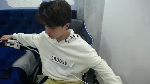 collinstone online show from 02/20/25, 08:14