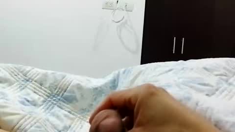 Snapshot of colombianhook chatting on 01/11/26, 10:42 Mr Sex-R online show from 01/11/26, 10:42