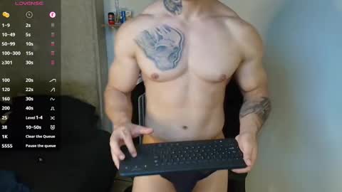 Snapshot of colombianmuscle8 chatting on 11/12/25, 04:13 colombianmuscle8 online show from 11/12/25, 04:13