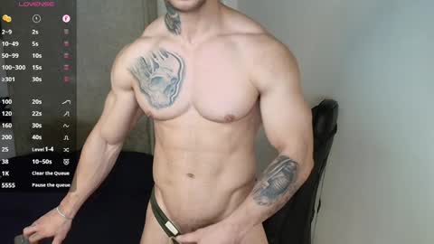 Snapshot of colombianmuscle8 chatting on 04/17/26, 03:42 colombianmuscle8 online show from 04/17/26, 03:42