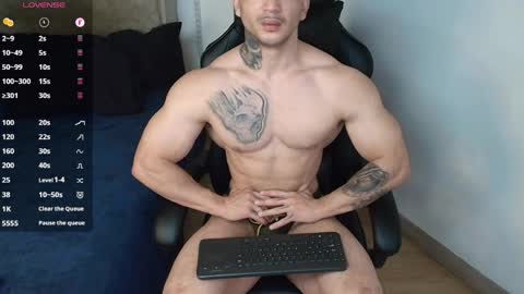 Snapshot of colombianmuscle8 chatting on 04/20/26, 03:59 colombianmuscle8 online show from 04/20/26, 03:59