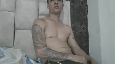 Snapshot of colombianotatto24 chatting on 05/20/26, 02:51 colombianotatto24 online show from 05/20/26, 02:51