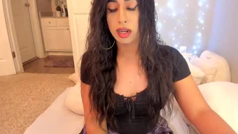 Snapshot of colombiantexas chatting on 09/18/25, 02:57 ........ Instagram Lorysexys online show from 09/18/25, 02:57