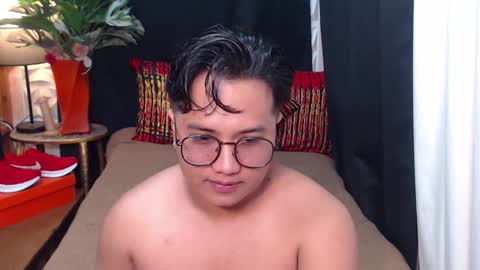 Snapshot of colossalboy chatting on 12/30/24, 02:30 Sunny online show from 12/30/24, 02:30