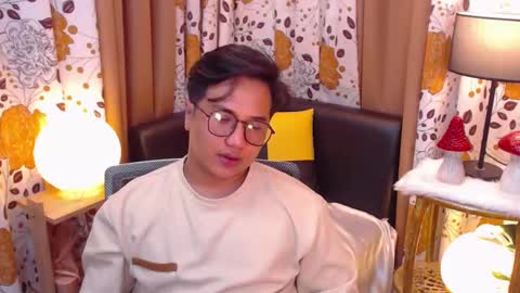 Snapshot of colossalboy chatting on 01/17/25, 05:30 Sunny online show from 01/17/25, 05:30