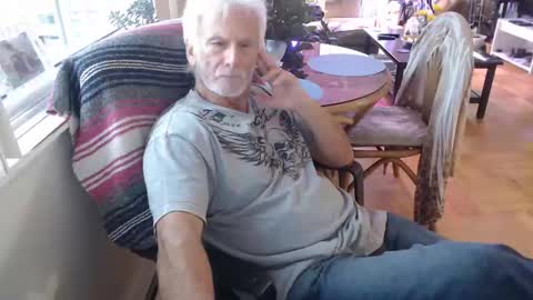 Snapshot of colourmybrush chatting on 10/31/25, 04:41 colourmybrush online show from 10/31/25, 04:41