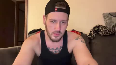 Snapshot of colson59 chatting on 12/20/25, 04:08 colson59 online show from 12/20/25, 04:08