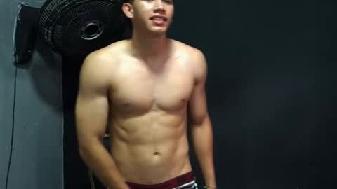 Snapshot of colton_eyes chatting on 03/24/26, 04:34 colton online show from 03/24/26, 04:34