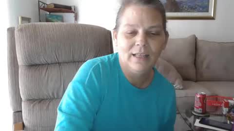 Snapshot of comebackpussy chatting on 01/14/25, 04:29 comeback pussy online show from 01/14/25, 04:29