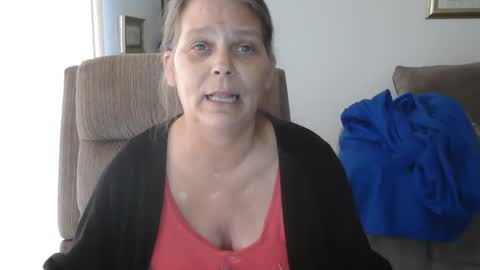 Snapshot of comebackpussy chatting on 02/14/25, 06:29 comeback pussy online show from 02/14/25, 06:29