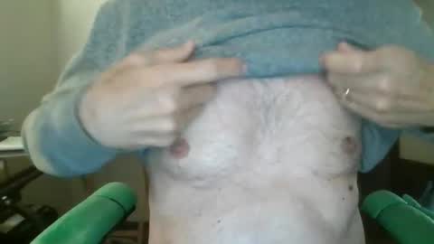 Snapshot of comeonmymouth chatting on 02/25/26, 02:37 comeonmymouth online show from 02/25/26, 02:37