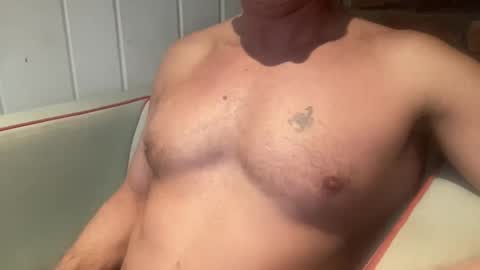 Snapshot of comfides1 chatting on 02/16/25, 01:05 comfides1 online show from 02/16/25, 01:05