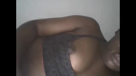 Snapshot of comicalcara chatting on 01/13/25, 07:00 Cara online show from 01/13/25, 07:00