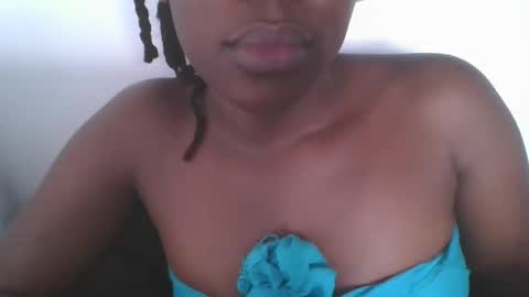 Snapshot of comicalcara chatting on 02/04/25, 04:39 Cara online show from 02/04/25, 04:39