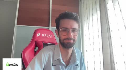 Snapshot of commanded chatting on 12/13/24, 12:39 commanded online show from 12/13/24, 12:39