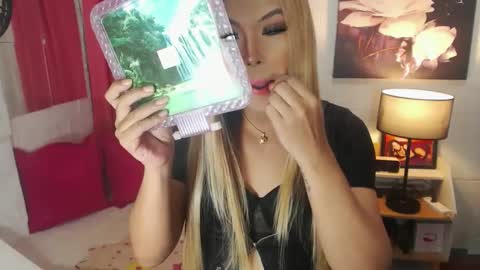 Snapshot of commanderofsexx chatting on 12/30/24, 03:47 QUEEN SABRINA online show from 12/30/24, 03:47