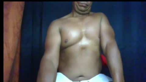 Snapshot of condor087510 chatting on 02/14/26, 12:13 Miguel online show from 02/14/26, 12:13