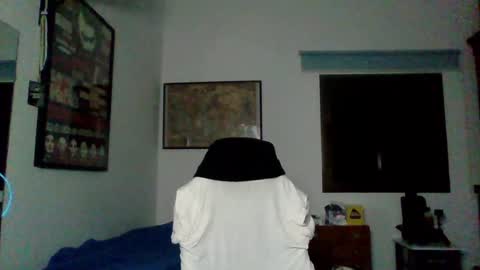 Snapshot of conejero_37 chatting on 01/01/25, 10:35 Jesus online show from 01/01/25, 10:35