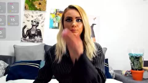 Snapshot of confidentmistress chatting on 02/18/26, 04:30 GoddessA online show from 02/18/26, 04:30