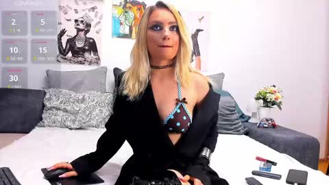 Snapshot of confidentmistress chatting on 06/02/26, 04:53 GoddessA online show from 06/02/26, 04:53