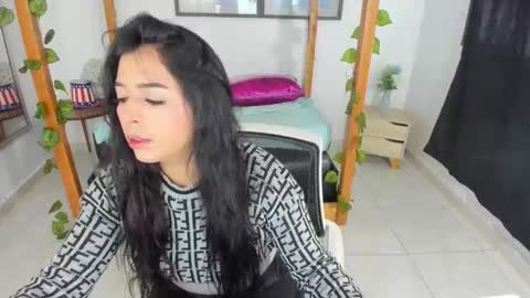 conie_love69 online show from 10/02/25, 12:23