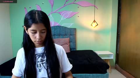 C O N N I E online show from 02/01/25, 12:05