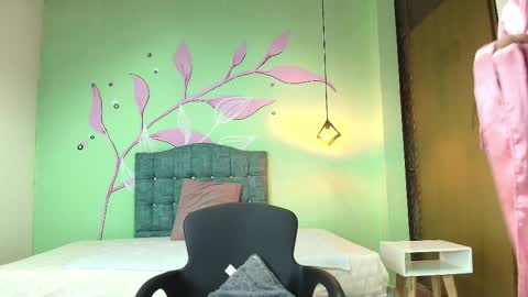 C O N N I E online show from 02/14/25, 03:05