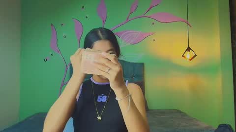 C O N N I E online show from 12/05/25, 08:27