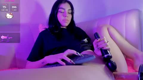 Snapshot of connie_cherxx chatting on 07/30/26, 05:23 Connie online show from 07/30/26, 05:23