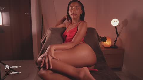   independent model online show from 12/15/24, 02:41