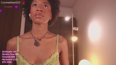 Snapshot of connie_west0 chatting on 03/22/26, 07:28 independent model online show from 03/22/26, 07:28