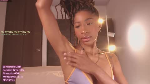 Snapshot of connie_west0 chatting on 04/12/26, 11:21 independent model online show from 04/12/26, 11:21