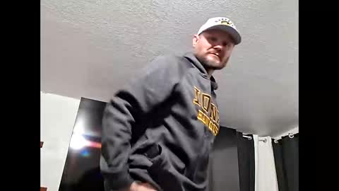 connlee10929154 online show from 02/15/26, 03:25