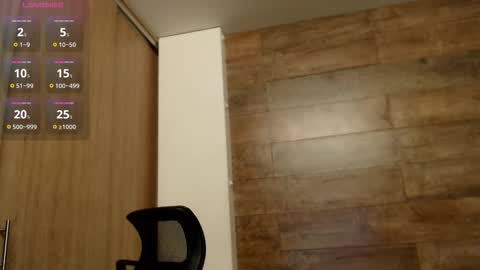 Snapshot of connor_h1 chatting on 10/24/25, 01:03 connor_h1 online show from 10/24/25, 01:03