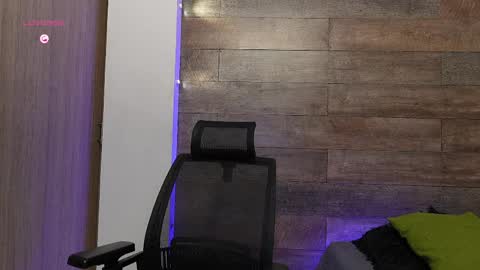 connor_h1 online show from 03/28/26, 05:40