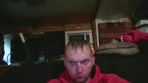 connorrussell2011 online show from 04/06/26, 05:25