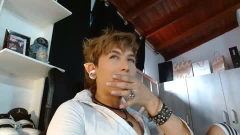 Snapshot of conny_bens chatting on 10/10/25, 09:36 conny_bens online show from 10/10/25, 09:36