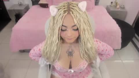 Snapshot of conny_curly chatting on 06/30/26, 02:40 Conny online show from 06/30/26, 02:40