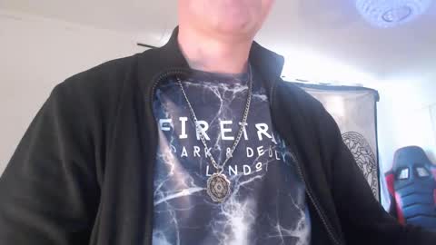 Snapshot of conradmac chatting on 11/17/25, 12:33 conradmac online show from 11/17/25, 12:33