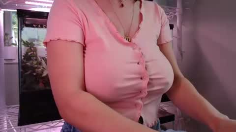 Snapshot of constantcumquest chatting on 10/12/25, 07:57 ANR Mommy online show from 10/12/25, 07:57