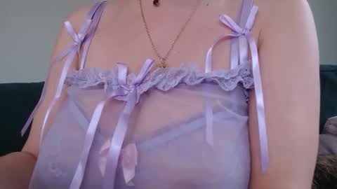 Snapshot of constantcumquest chatting on 11/07/25, 04:51 ANR Mommy online show from 11/07/25, 04:51