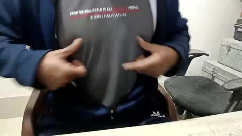 Snapshot of controlforyou1 chatting on 02/05/25, 04:58 Mr. Singh online show from 02/05/25, 04:58