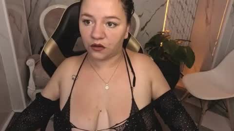 Snapshot of cony_curly_b chatting on 07/07/26, 02:58 Online 2200 - 0600 online show from 07/07/26, 02:58