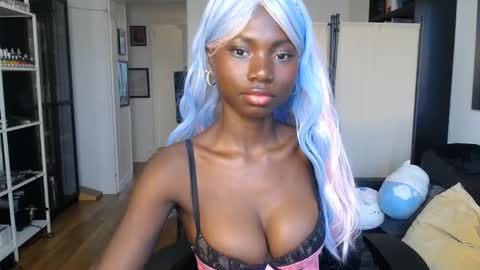 Carola  independent model online show from 02/04/25, 08:46