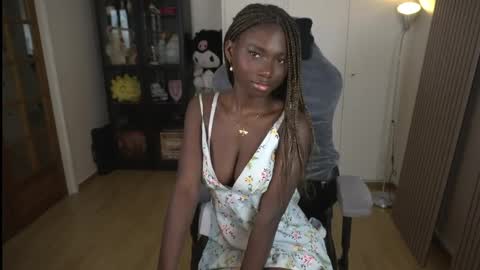 Snapshot of conymegan chatting on 04/01/26, 11:55 Carola independent model online show from 04/01/26, 11:55